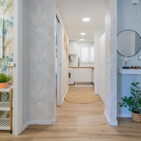 Náutico Junto A La Playa Malvarrosa *