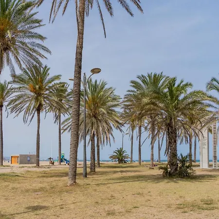 Náutico Junto A La Playa Malvarrosa *